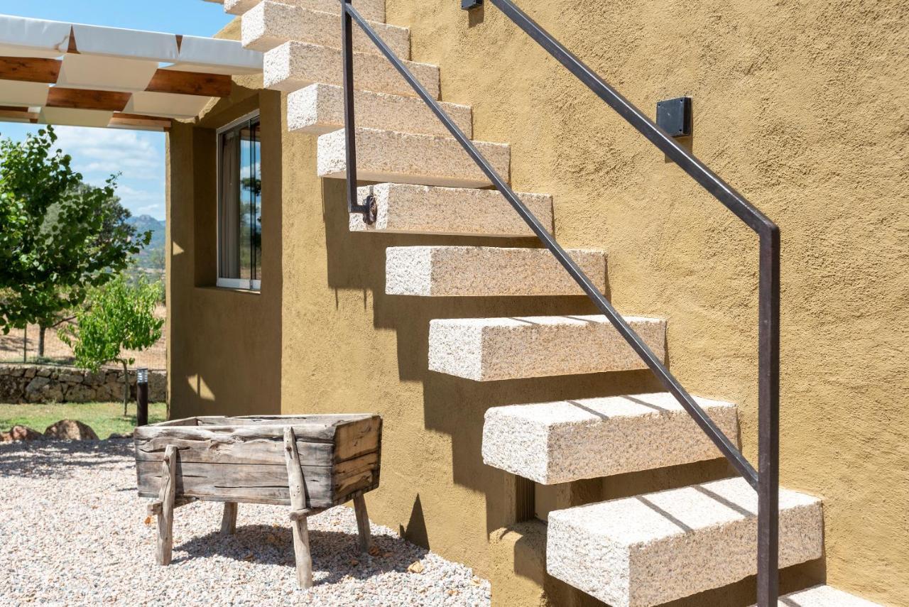 Villa Tre Nibbari San Pantaleo Bagian luar foto